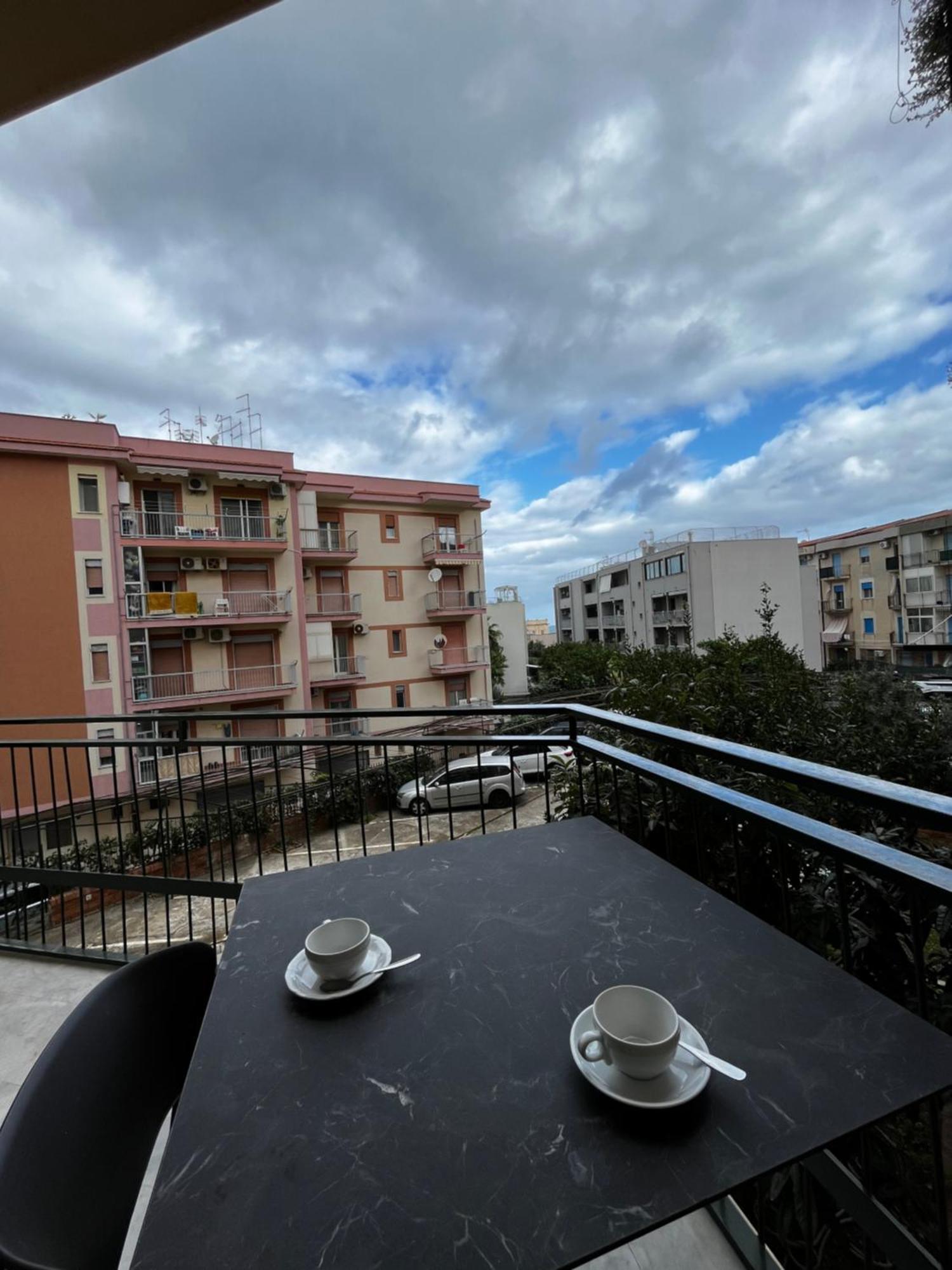 New Sea House Vicino La Spiaggia Del Lungomare Apartment Cefalu Exterior photo